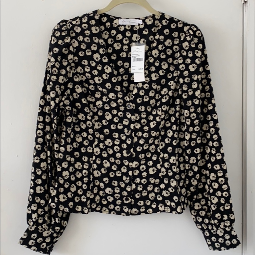 Black and white floral long sleeve top